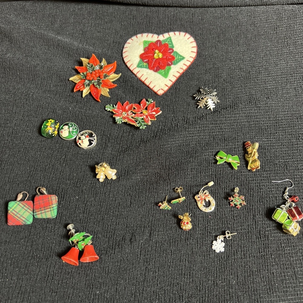 Vintage Christmas Jewelry Lot Pins Earrings Craft Repurpose Poinsettia Bells